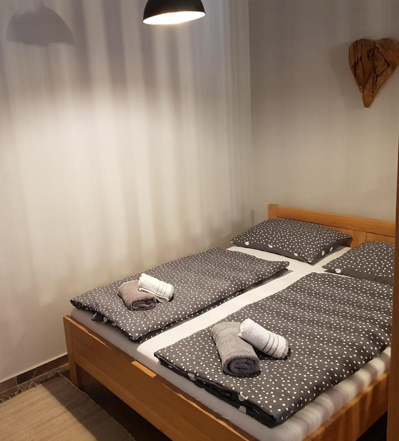 4 You Lovinac  Kültér fotó